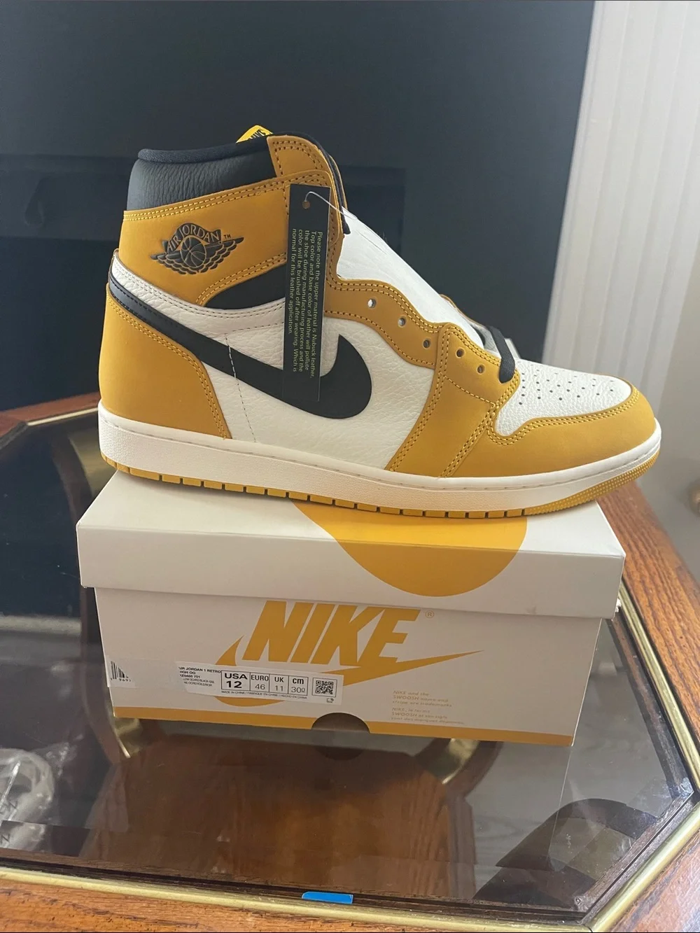 Nike Air Jordan 1 High - White, Yellow & Black